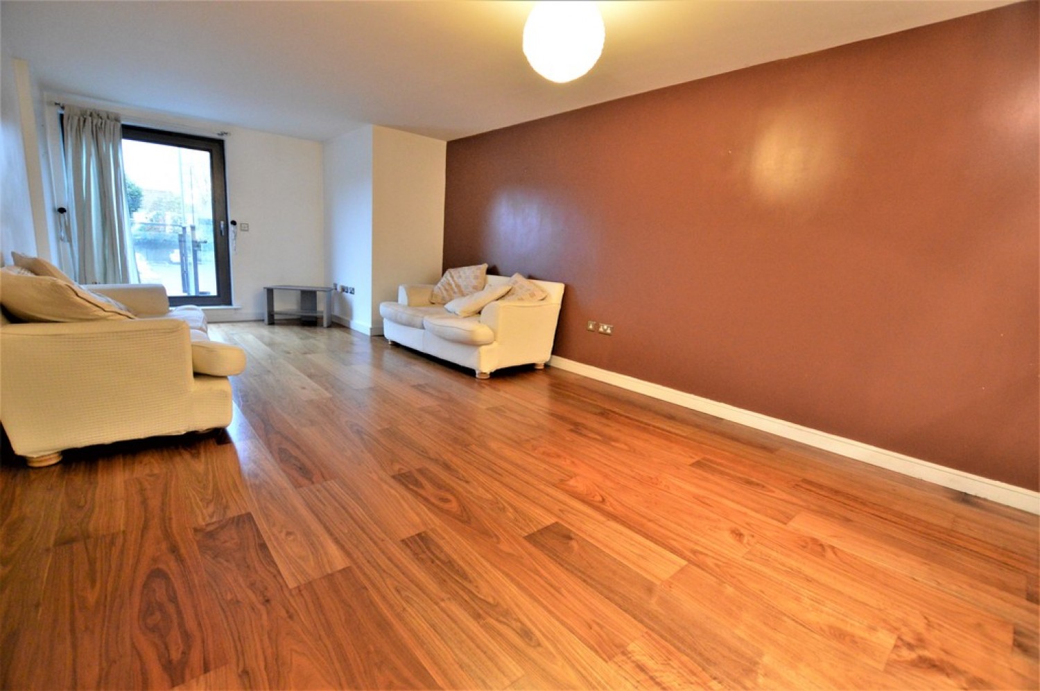 2 bedroom Flat for Letting Mosaic, High Street