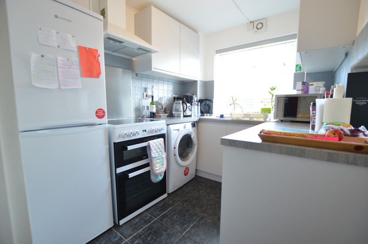 Bath Court, Powney Road