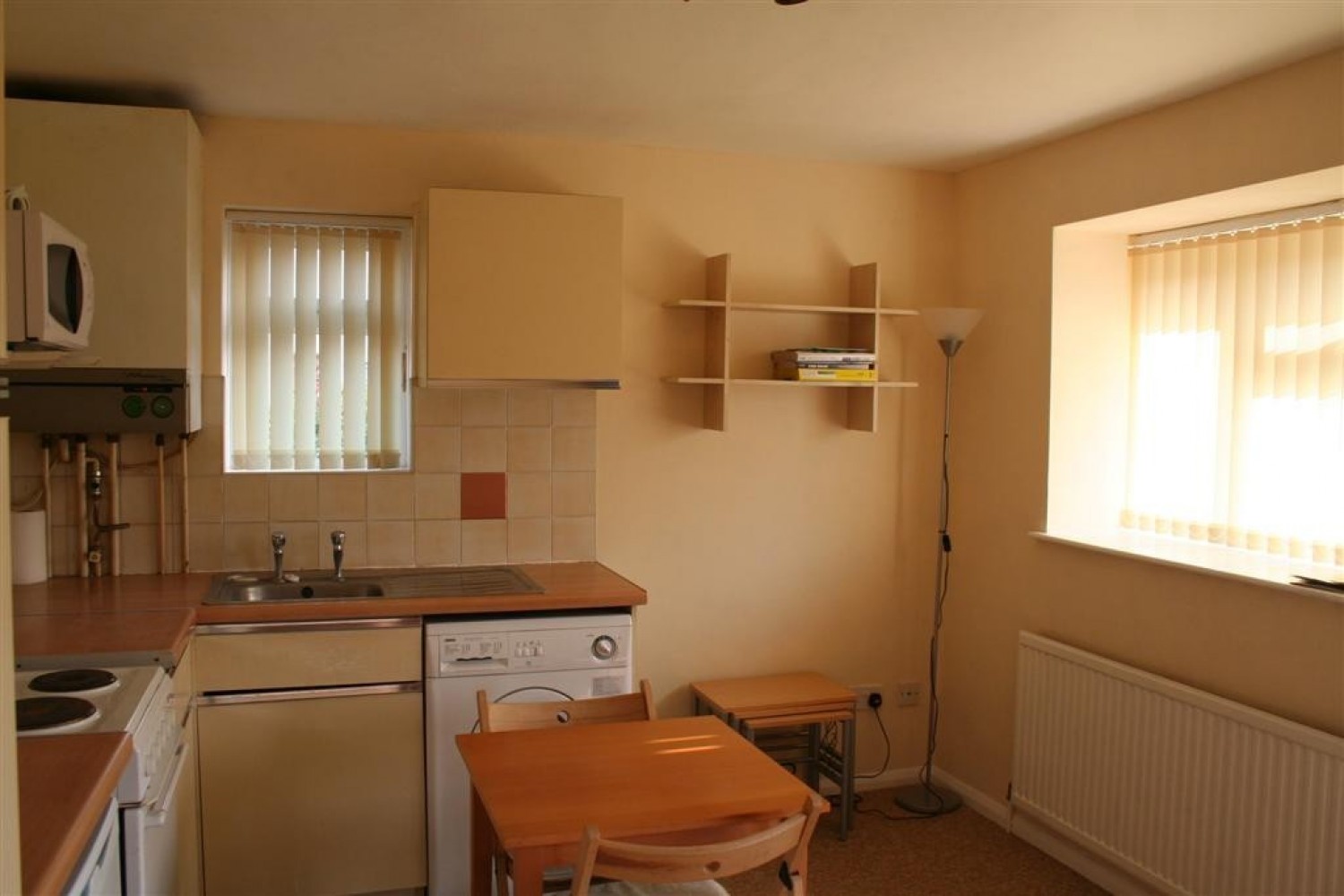 1 bedroom Flat for Letting Flat 4 64 Ellington Park