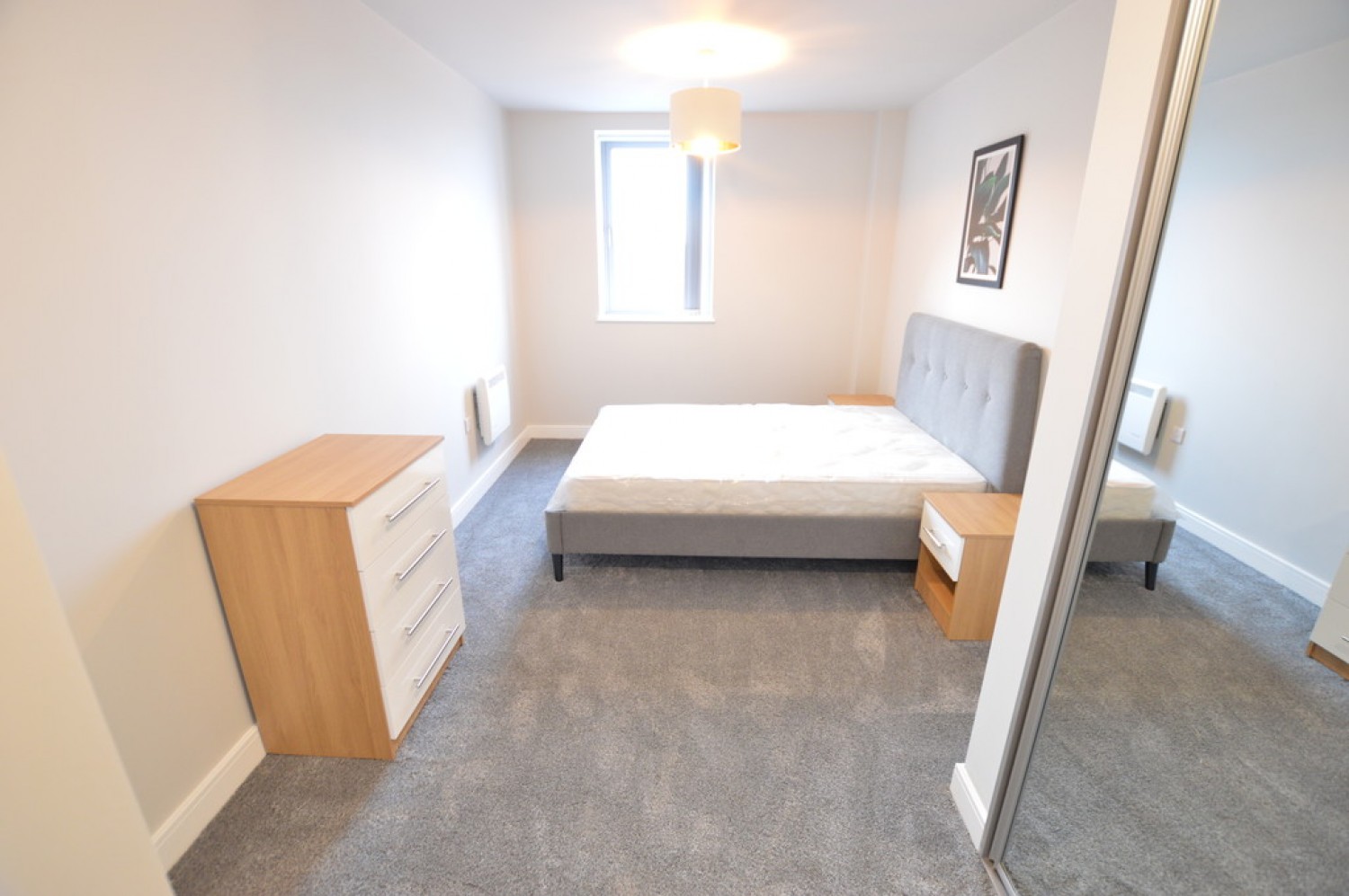 2 bedroom Flat for Letting Petersfield Avenue, Slough, Berkshire