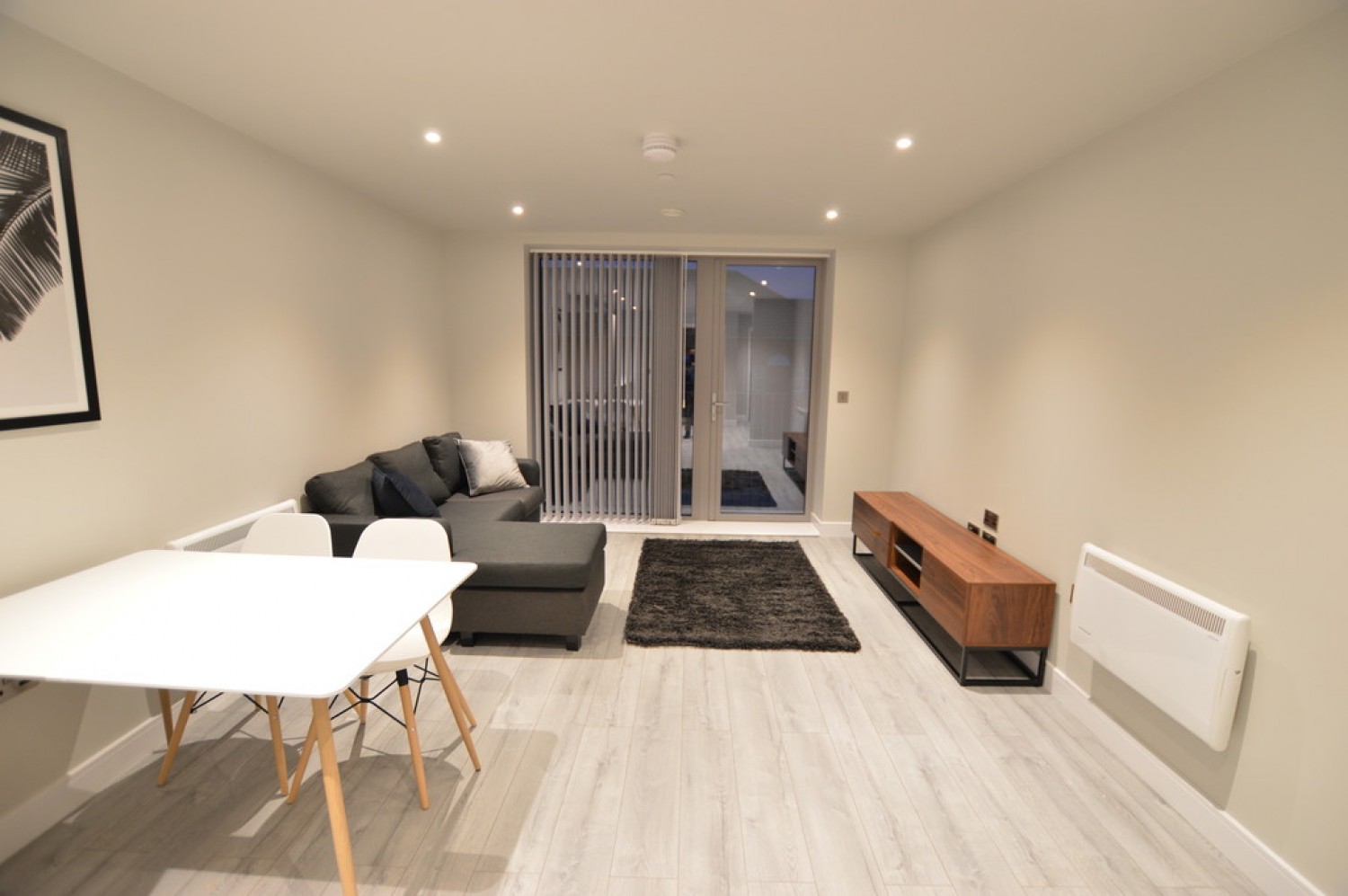 1 bedroom Flat for Letting Petersfield Avenue, Slough, Berkshire