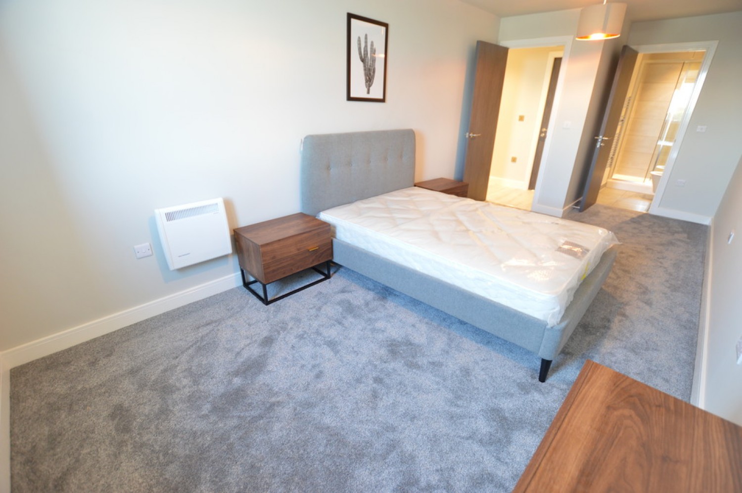 2 bedroom Flat for Letting Petersfield Avenue, Slough, Berkshire