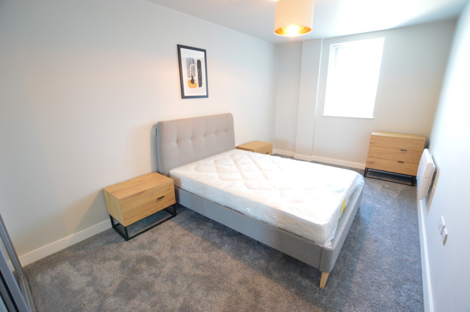 2 bedroom Flat for Letting Petersfield Avenue, Slough, Berkshire