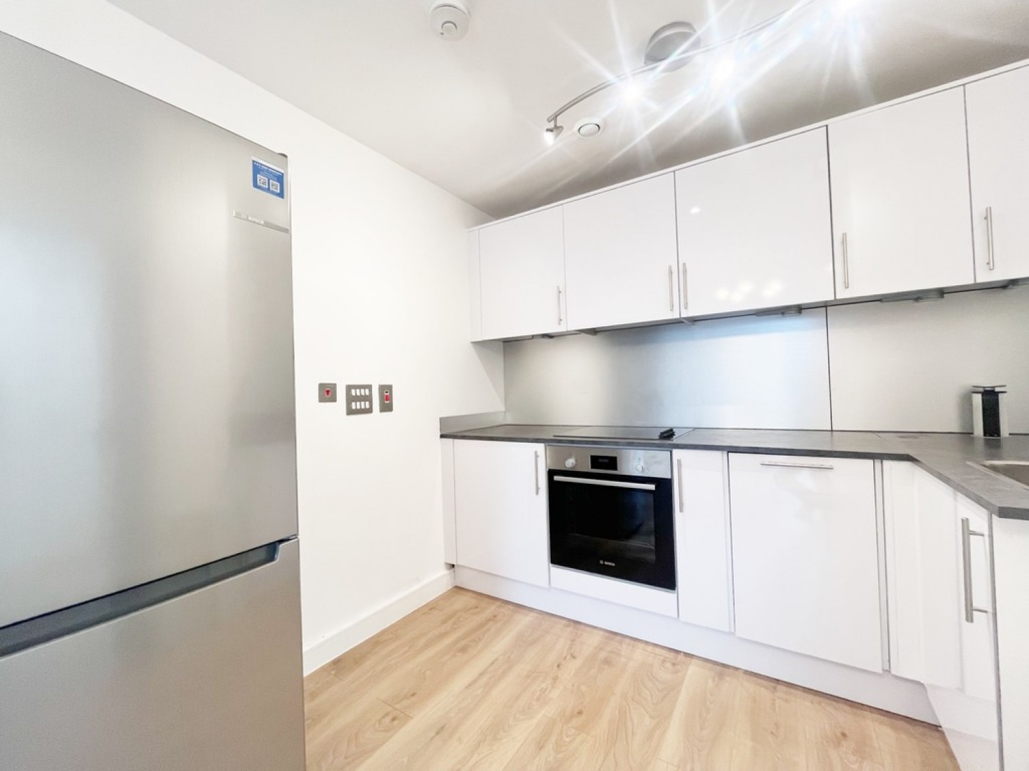 1 bedroom Flat for Letting High Street, Slough, Berkshire