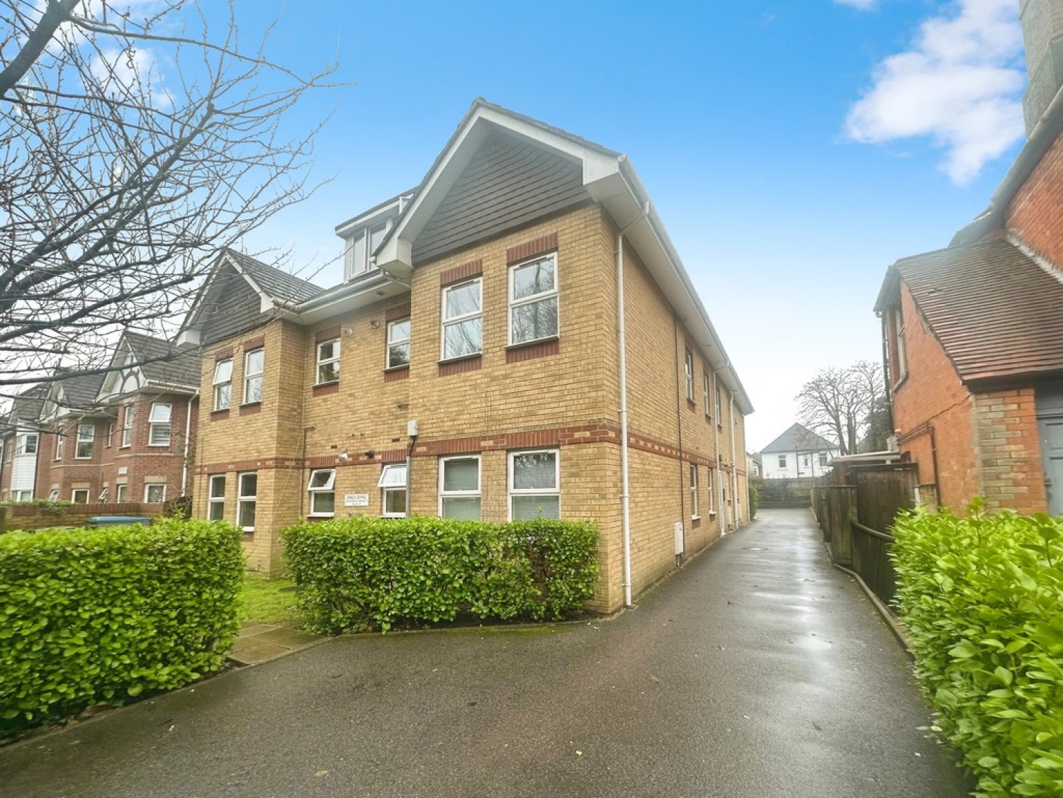 2 bedroom Flat for Letting Richmond Park Road, Bournemouth