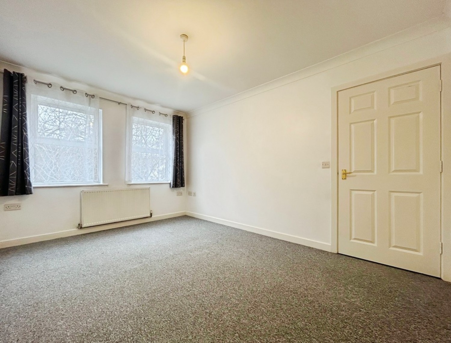 2 bedroom Flat for Letting Richmond Park Road, Bournemouth