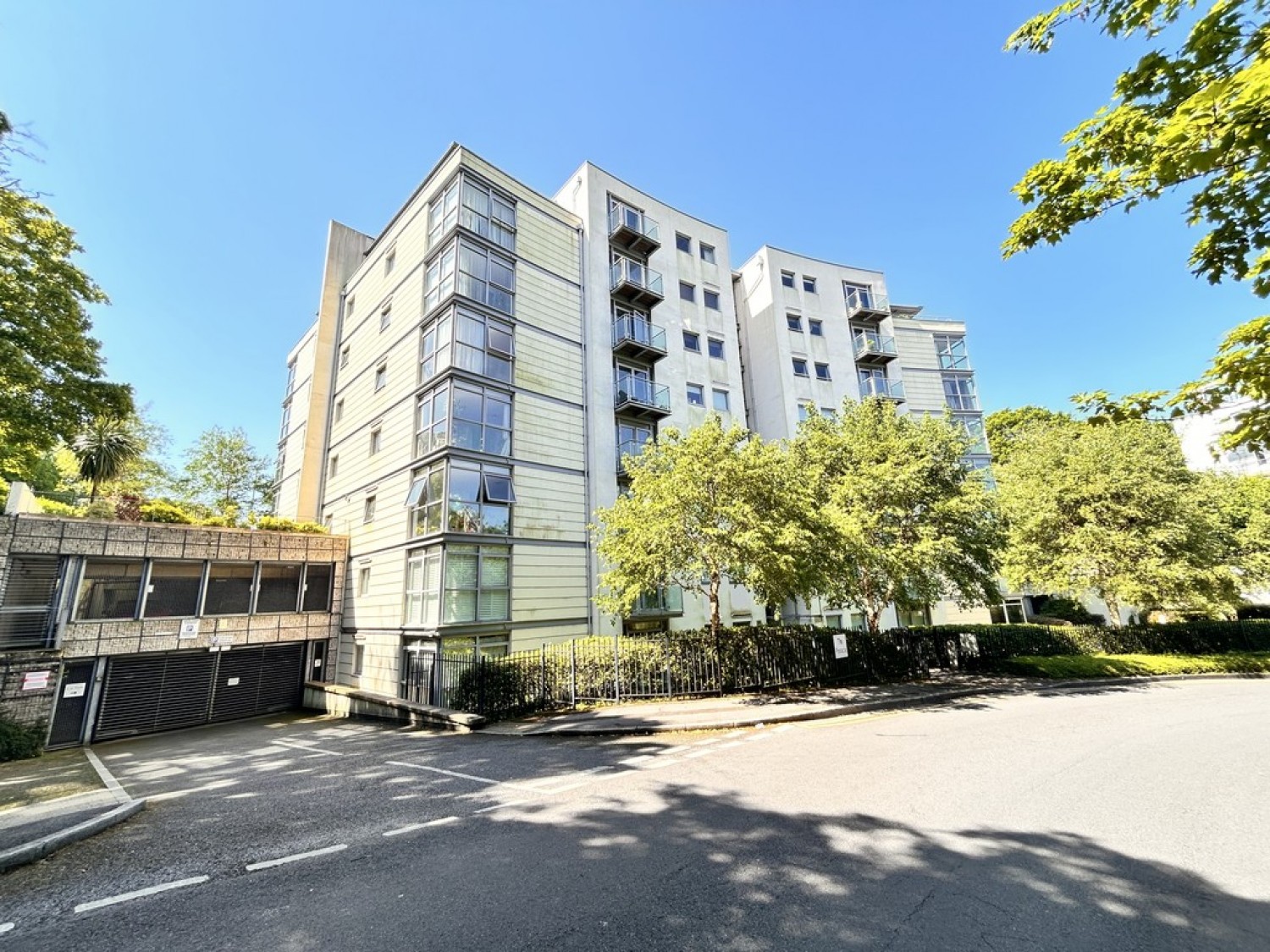 2 bedroom Flat for Letting St Peters Road, Bournemouth