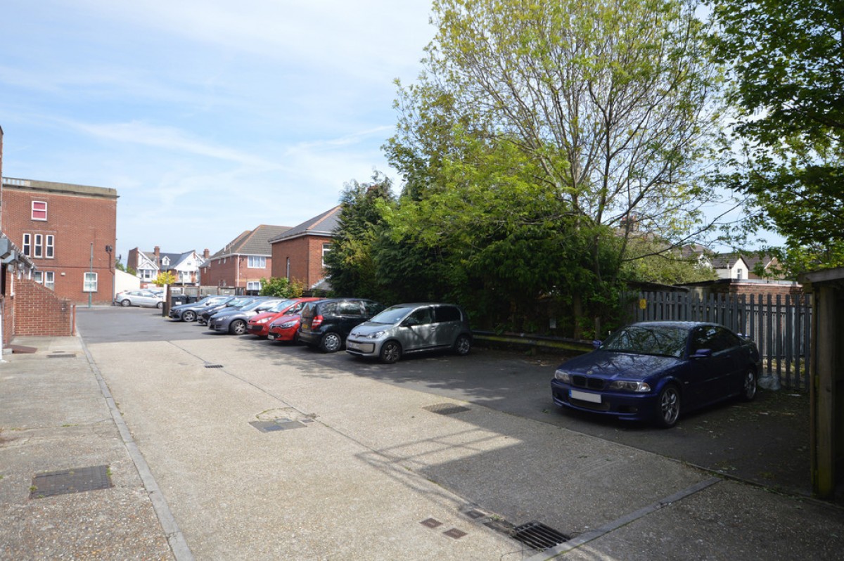 Holdenhurst Road, Bournemouth