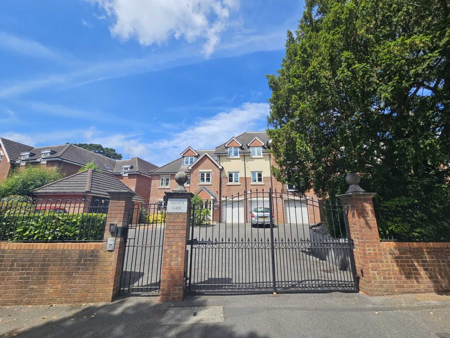 2 bedroom Flat for Letting Wimborne Road, Bournemouth