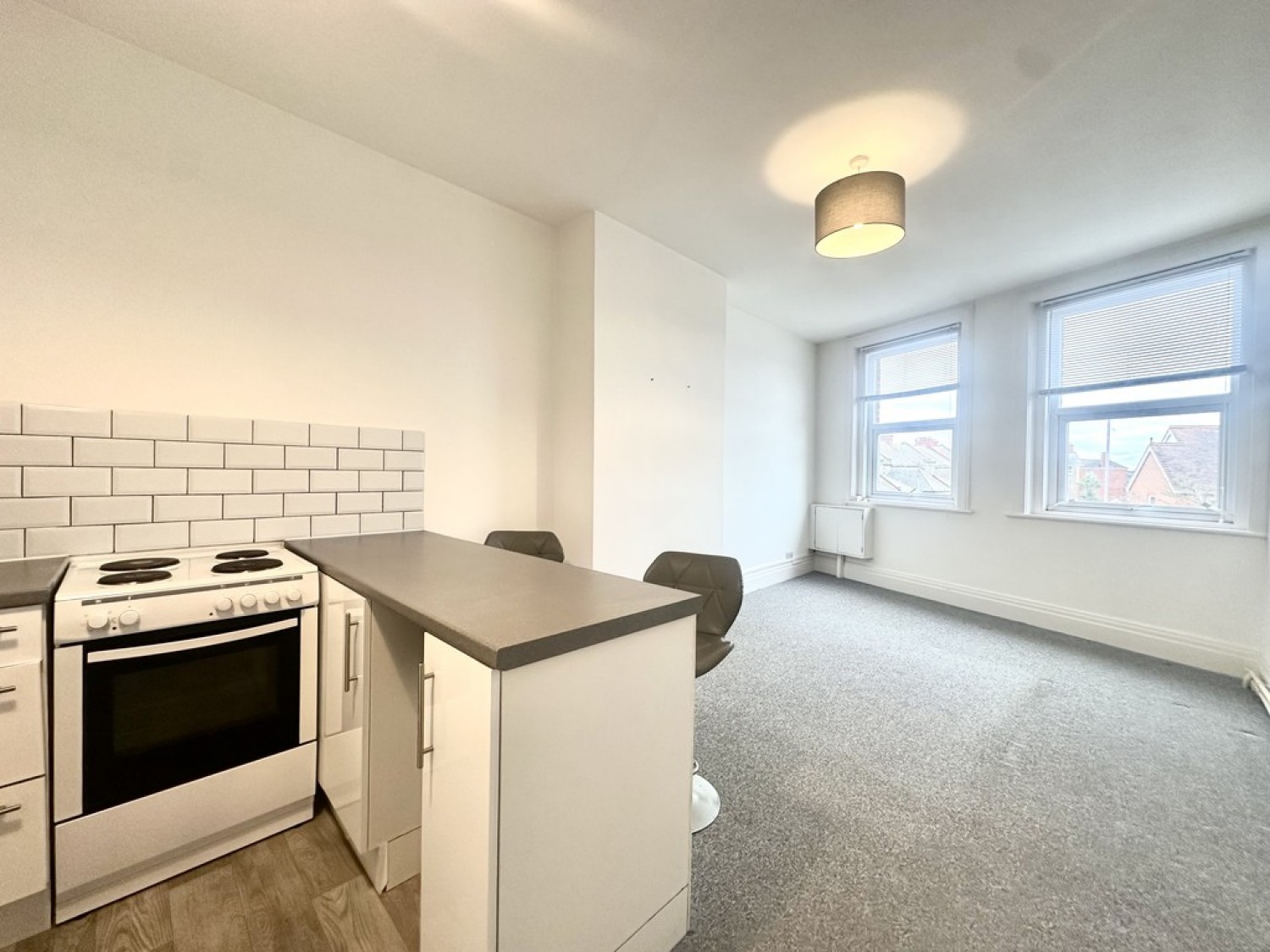 2 bedroom Flat for Letting Seabourne Road, Bournemouth