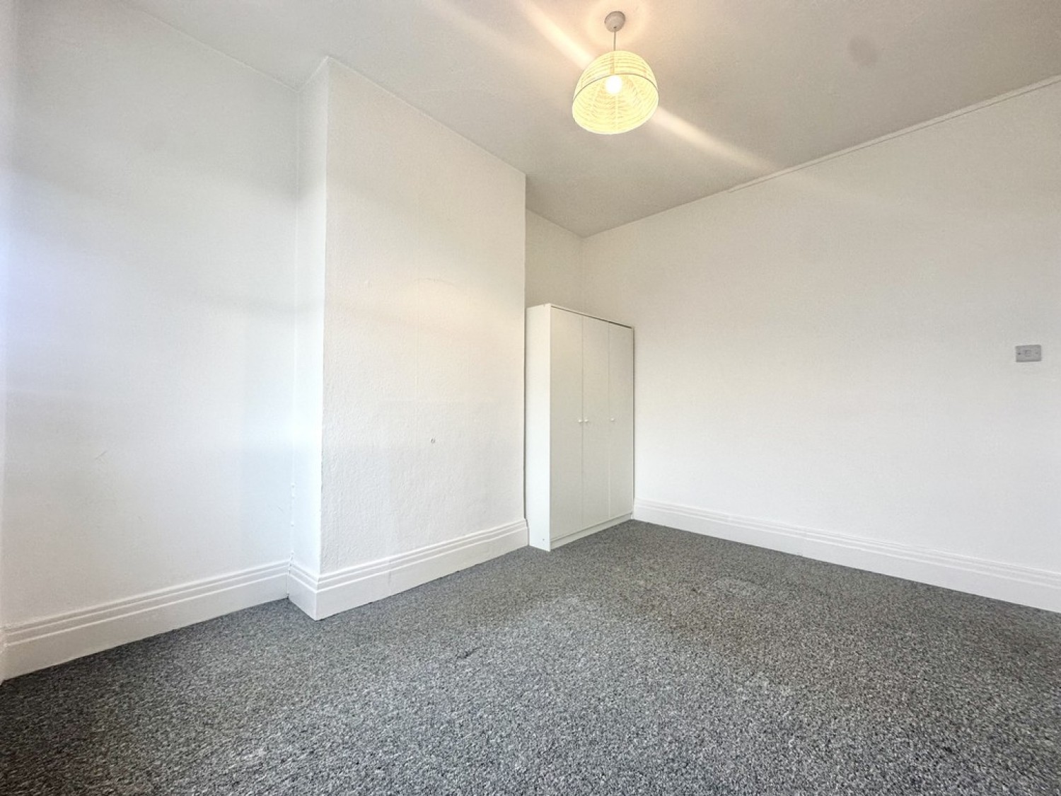 2 bedroom Flat for Letting Seabourne Road, Bournemouth