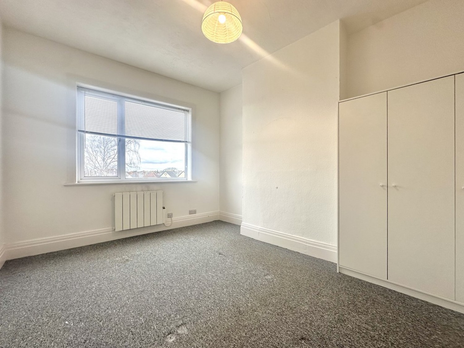 2 bedroom Flat for Letting Seabourne Road, Bournemouth