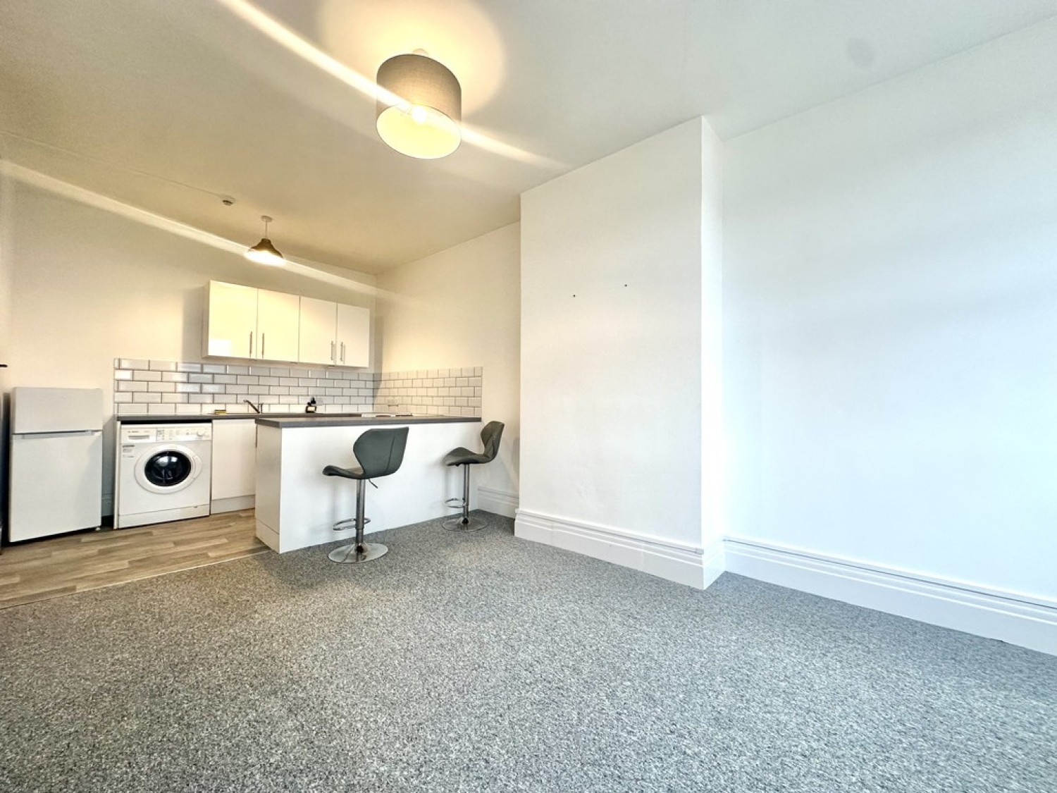 2 bedroom Flat for Letting Seabourne Road, Bournemouth