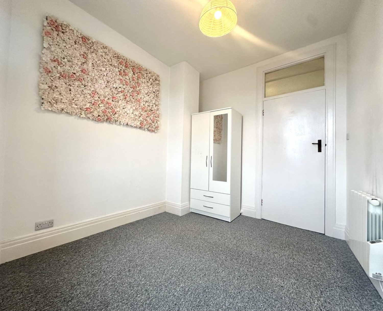 2 bedroom Flat for Letting Seabourne Road, Bournemouth