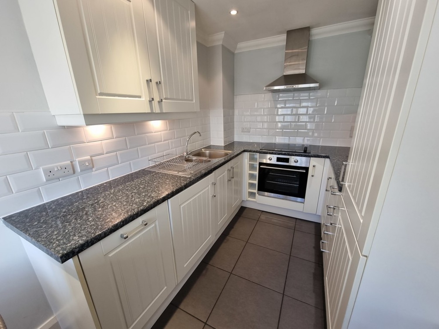 2 bedroom Flat for Letting Sea Road, Bournemouth