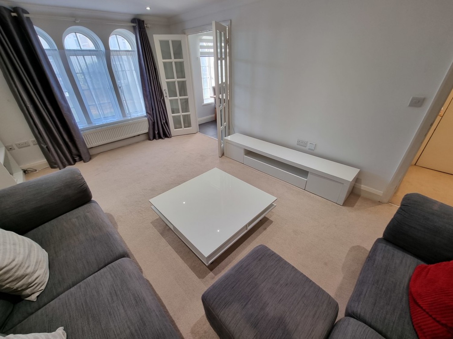 2 bedroom Flat for Letting Sea Road, Bournemouth