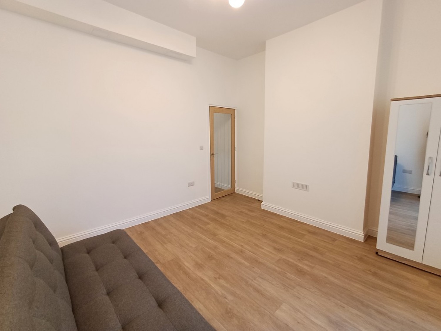 2 bedroom Flat for Letting Beresford Road, Bournemouth