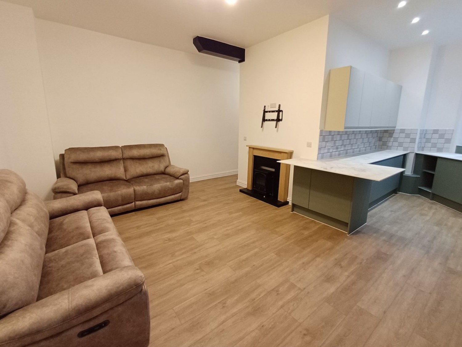 2 bedroom Flat for Letting Beresford Road, Bournemouth