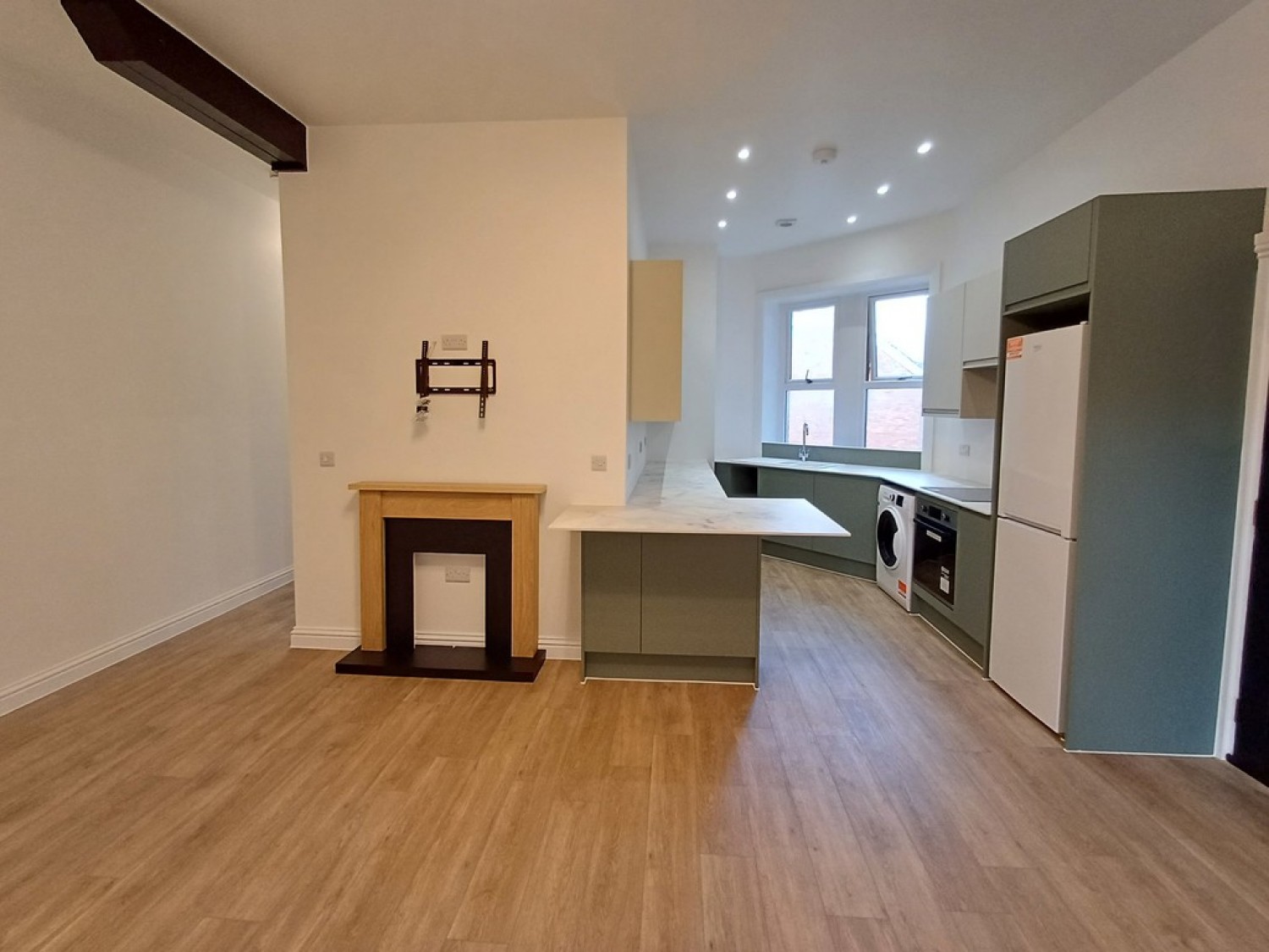 2 bedroom Flat for Letting Beresford Road, Bournemouth