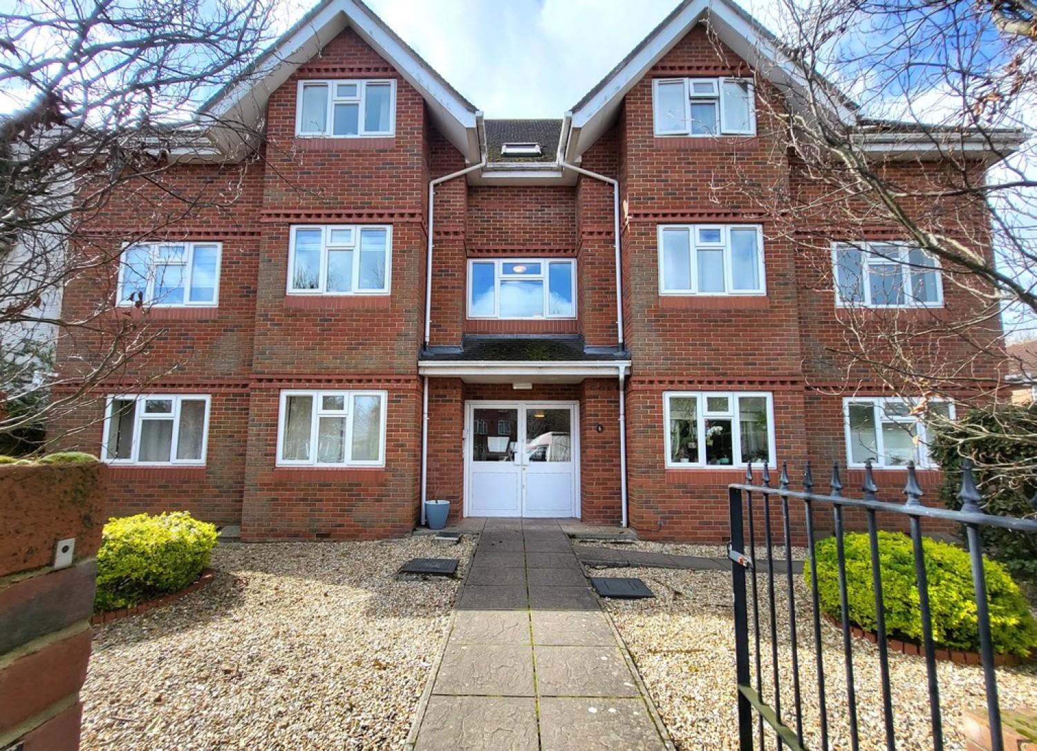 2 bedroom Flat for Letting Portchester Place, Bournemouth