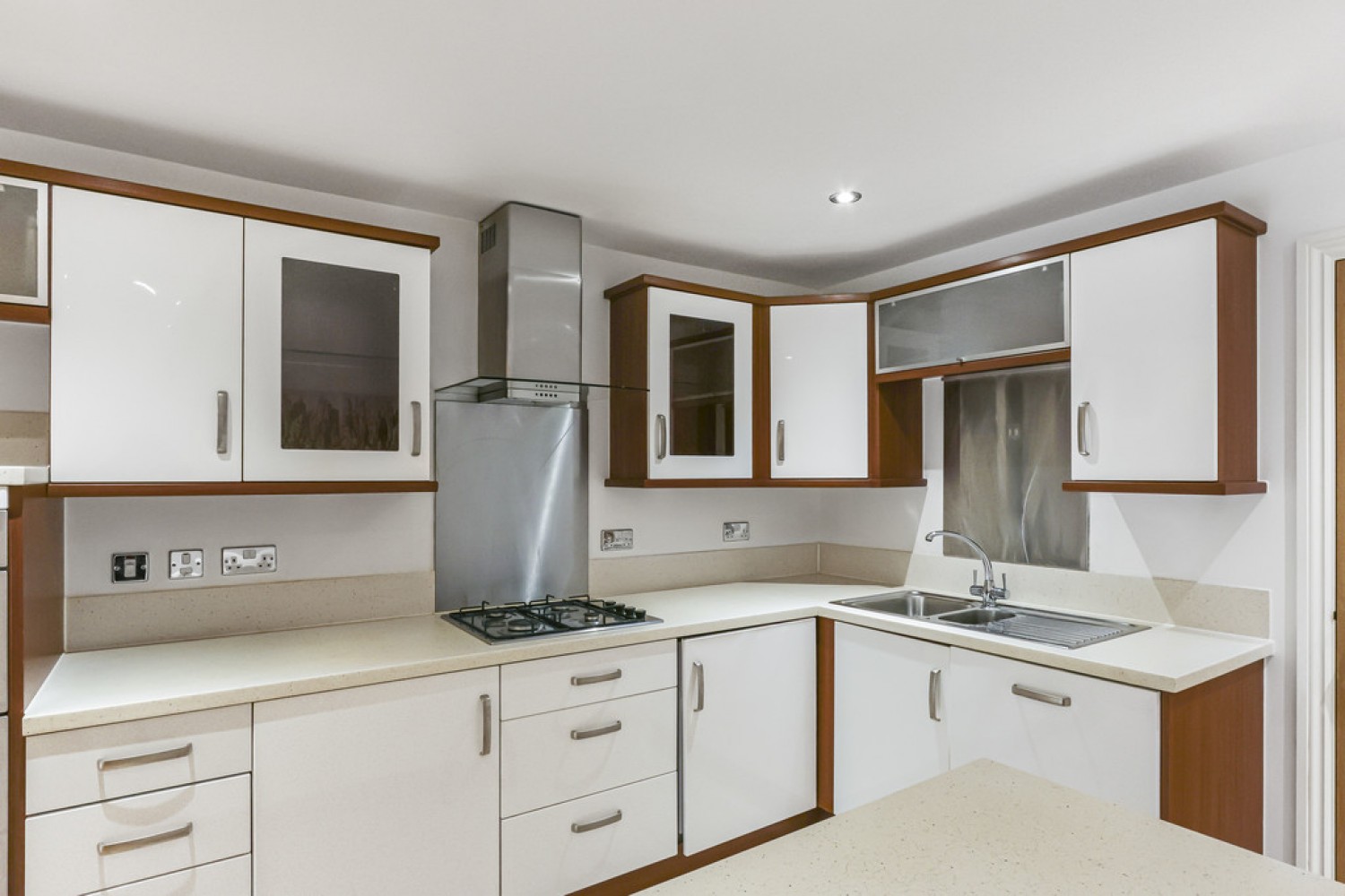 2 bedroom Flat for Sale Boscombe Spa Road, Bournemouth