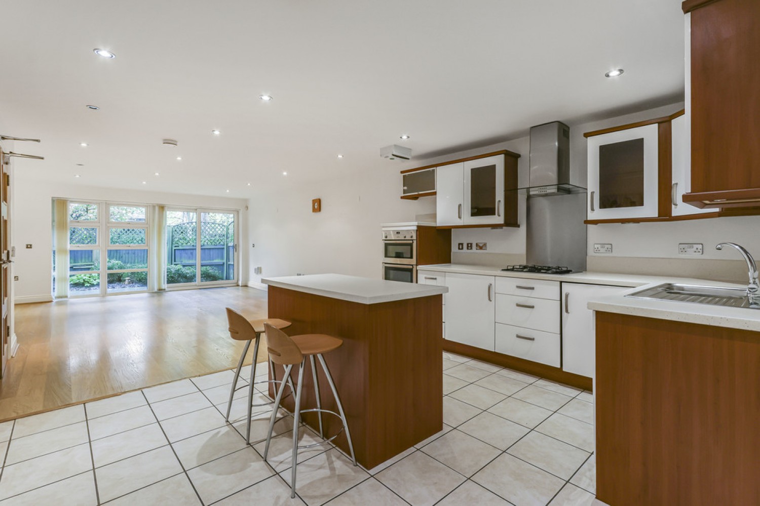 2 bedroom Flat for Sale Boscombe Spa Road, Bournemouth