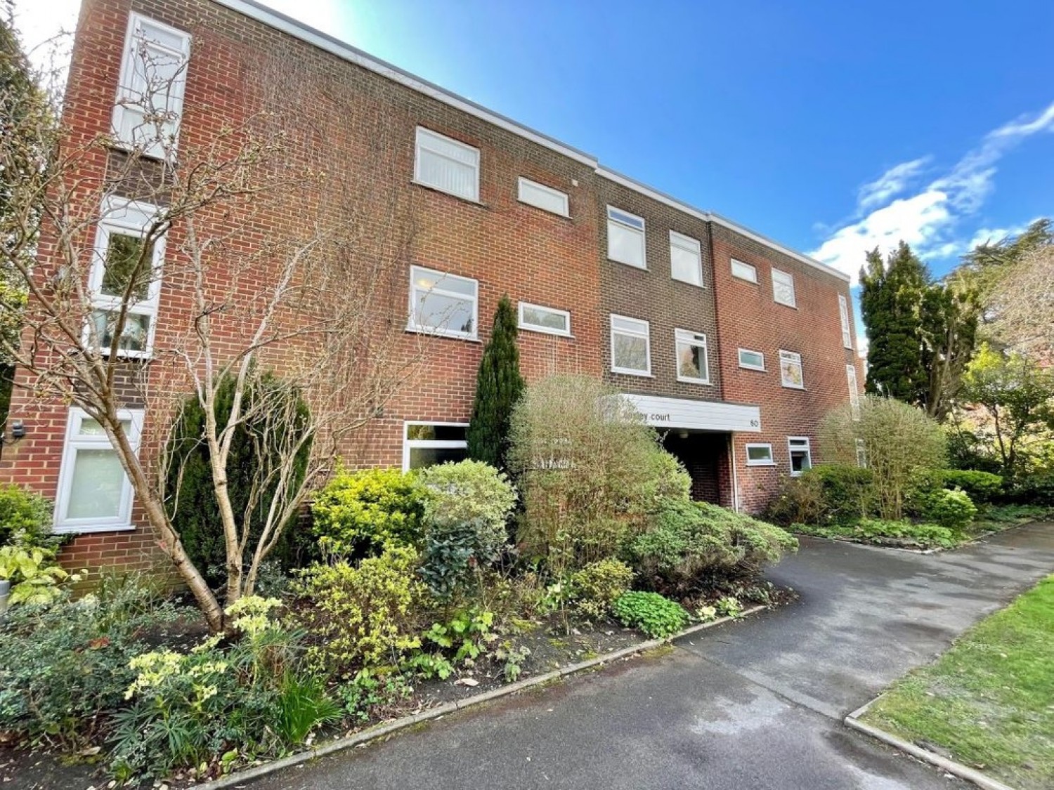 2 bedroom Flat for Letting Wellington Road, Bournemouth