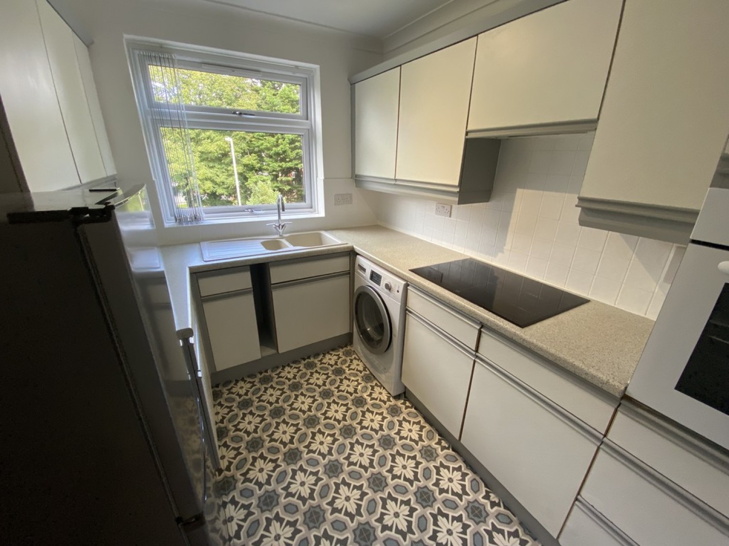 2 bedroom Flat for Letting Wellington Road, Bournemouth