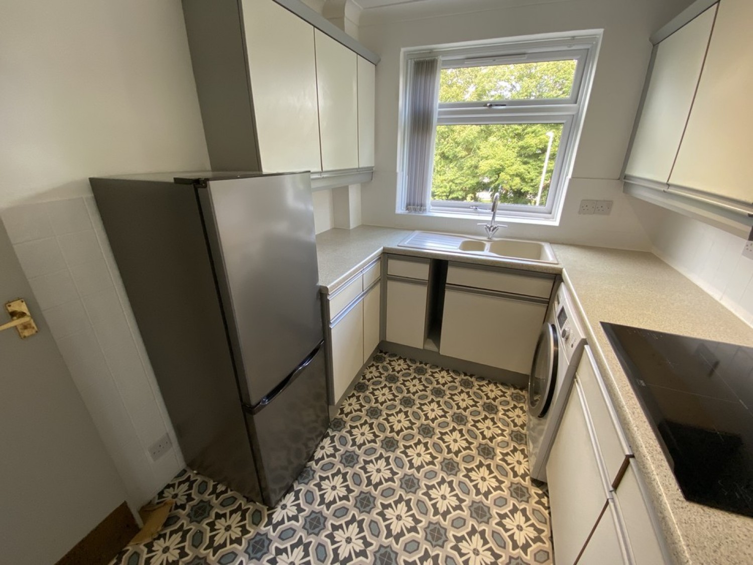 2 bedroom Flat for Letting Wellington Road, Bournemouth