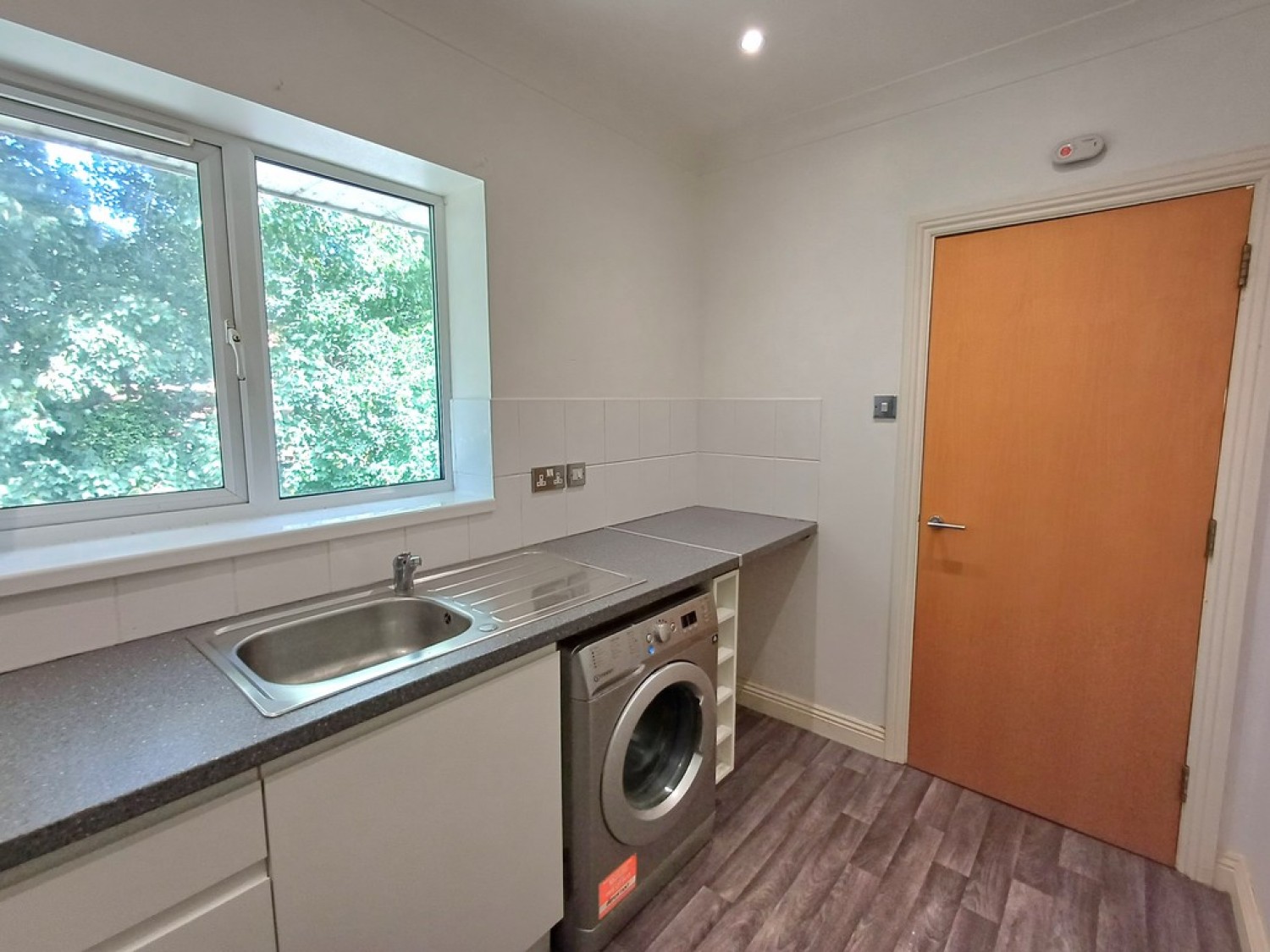 2 bedroom Flat for Letting Drummond Road, Bournemouth