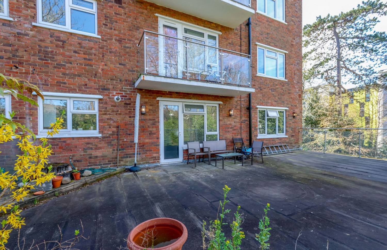 2 bedroom Flat for Sale Madeira Road, Bournemouth