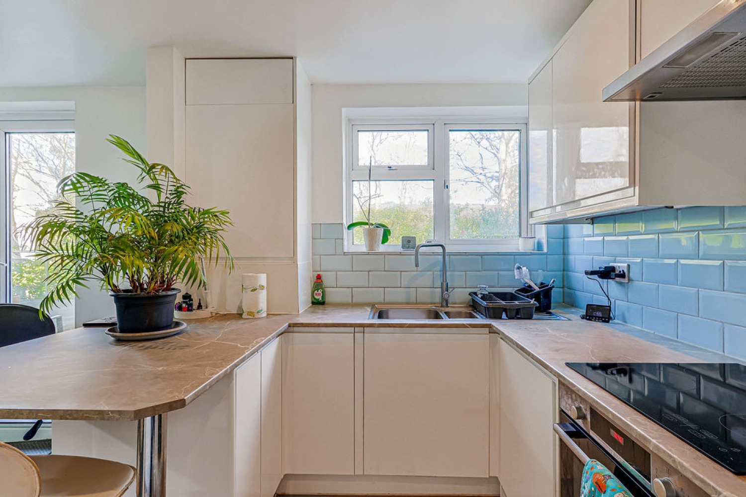 2 bedroom Flat for Sale Madeira Road, Bournemouth