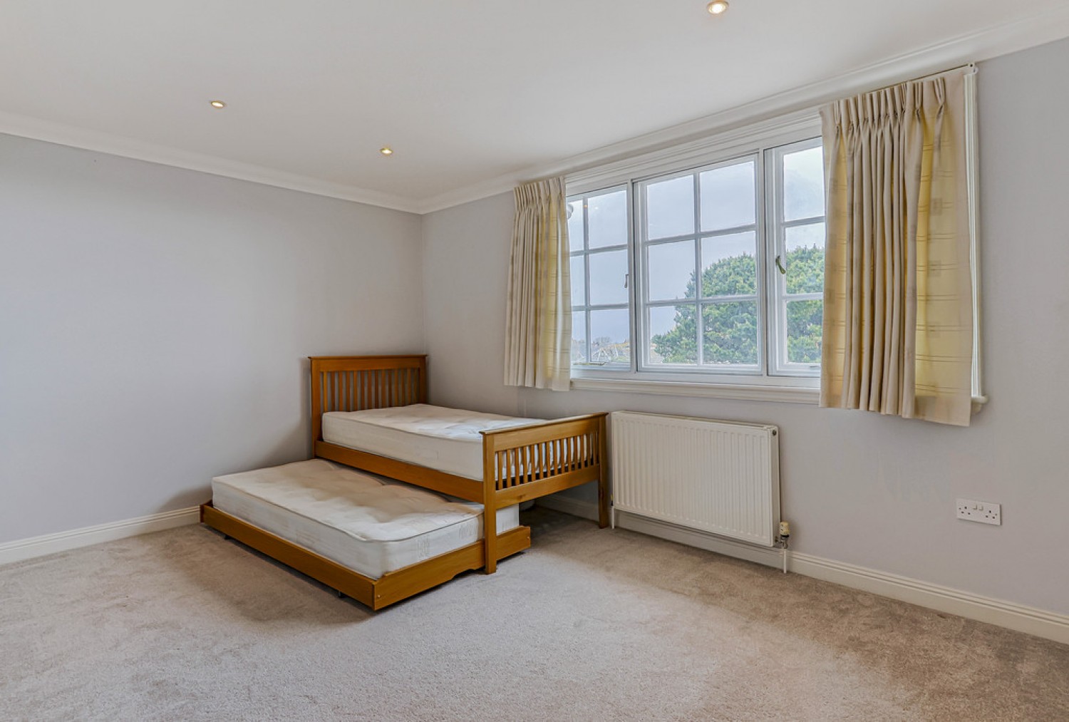 2 bedroom Flat for Sale Owls Road, Boscombe Spa