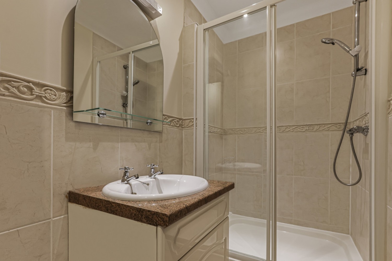 2 bedroom Flat for Sale Owls Road, Boscombe Spa