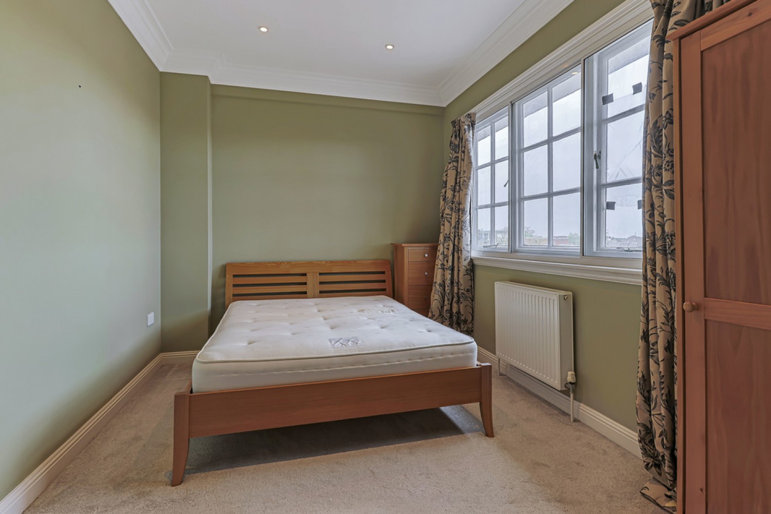 2 bedroom Flat for Sale Owls Road, Boscombe Spa