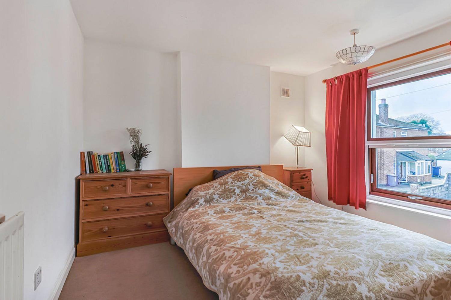 6 bedroom House in Priestly Road, Wallisdown