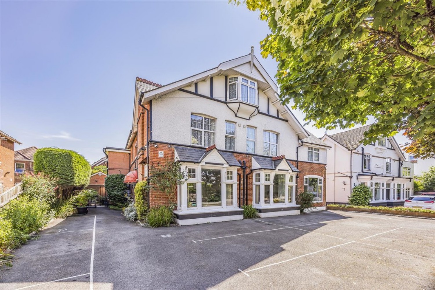 13 bedroom House for Sale St. Johns Road, Bournemouth