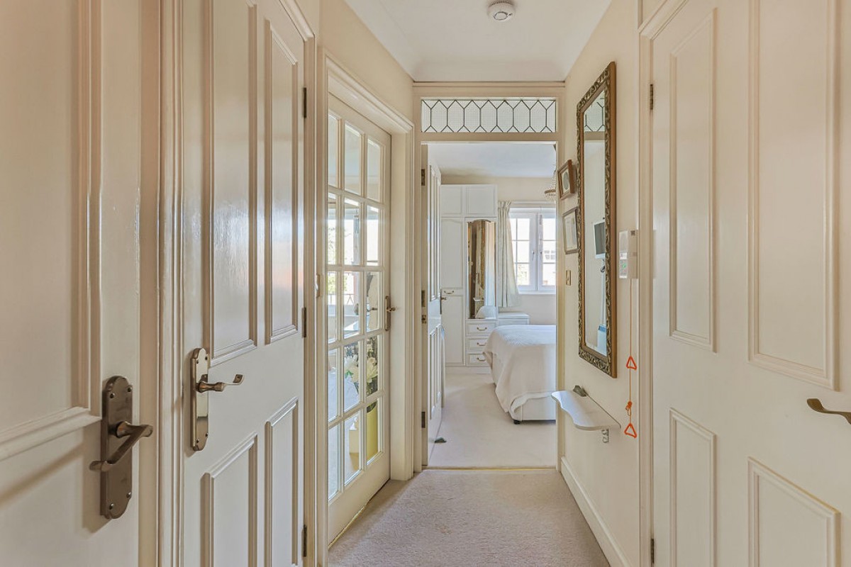 Pegasus Court, 56-58 Lansdowne Road