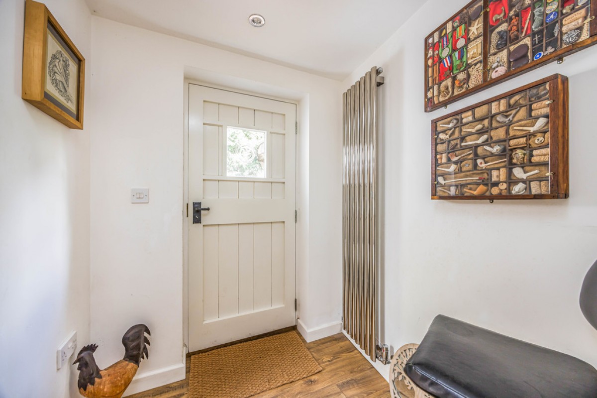 Salisbury Road, Burton