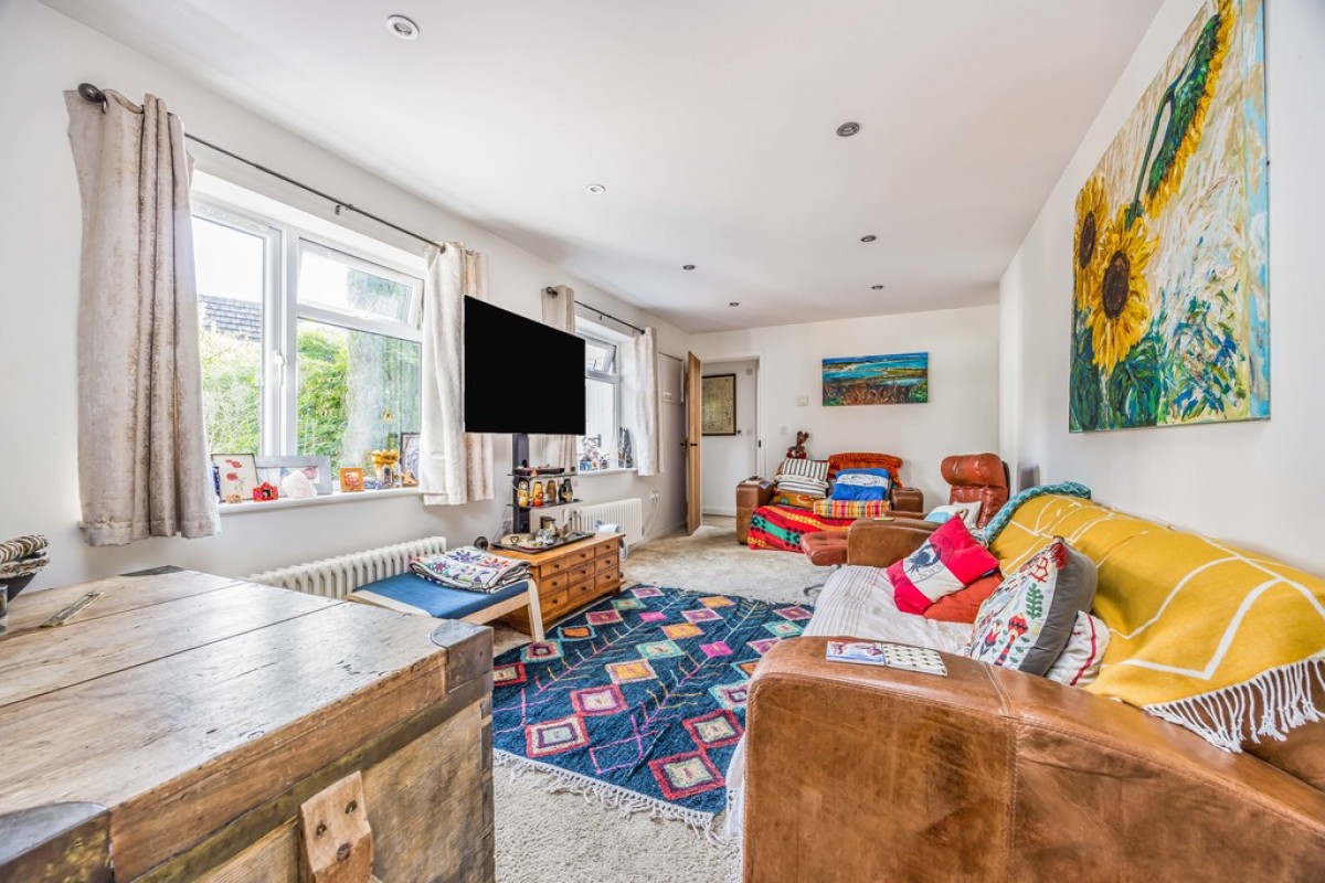 Salisbury Road, Burton