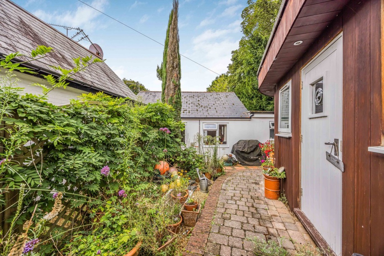 Salisbury Road, Burton