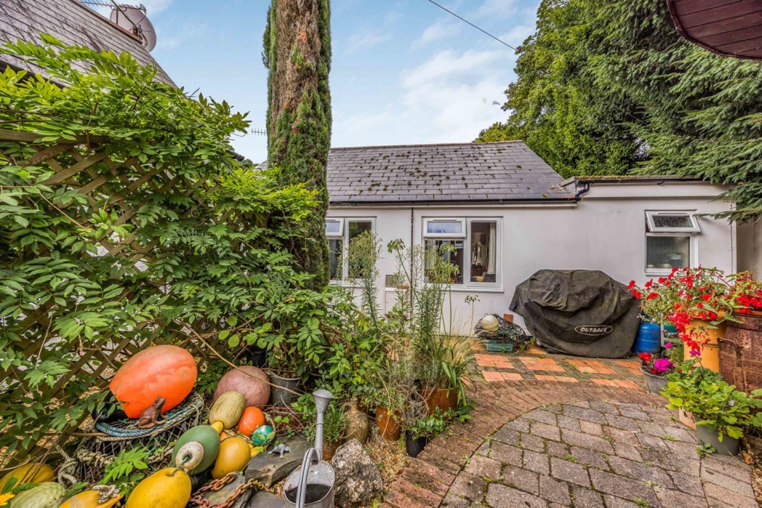 Salisbury Road, Burton