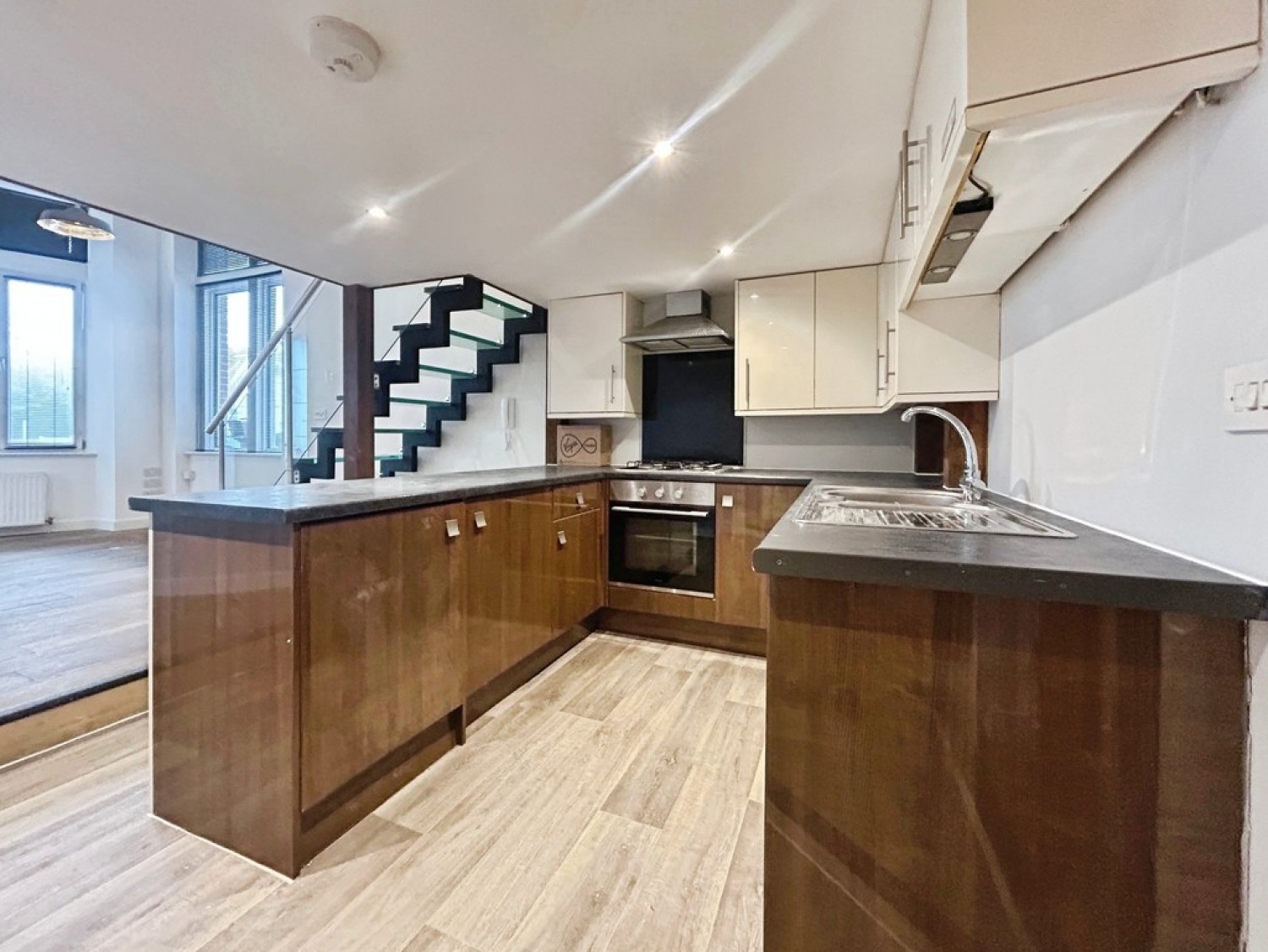 2 bedroom Flat for Letting Christchurch Road, Bournemouth