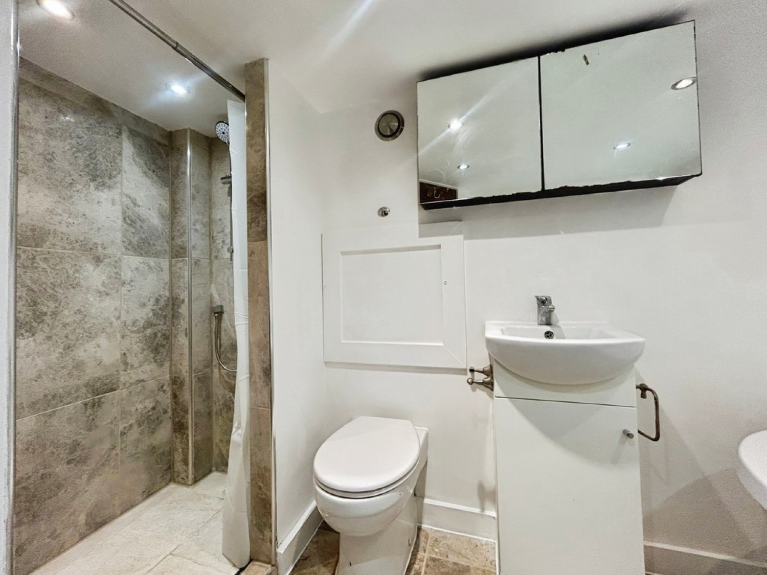 2 bedroom Flat for Letting Christchurch Road, Bournemouth