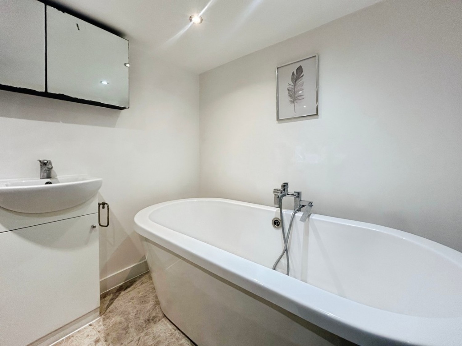 2 bedroom Flat for Letting Christchurch Road, Bournemouth