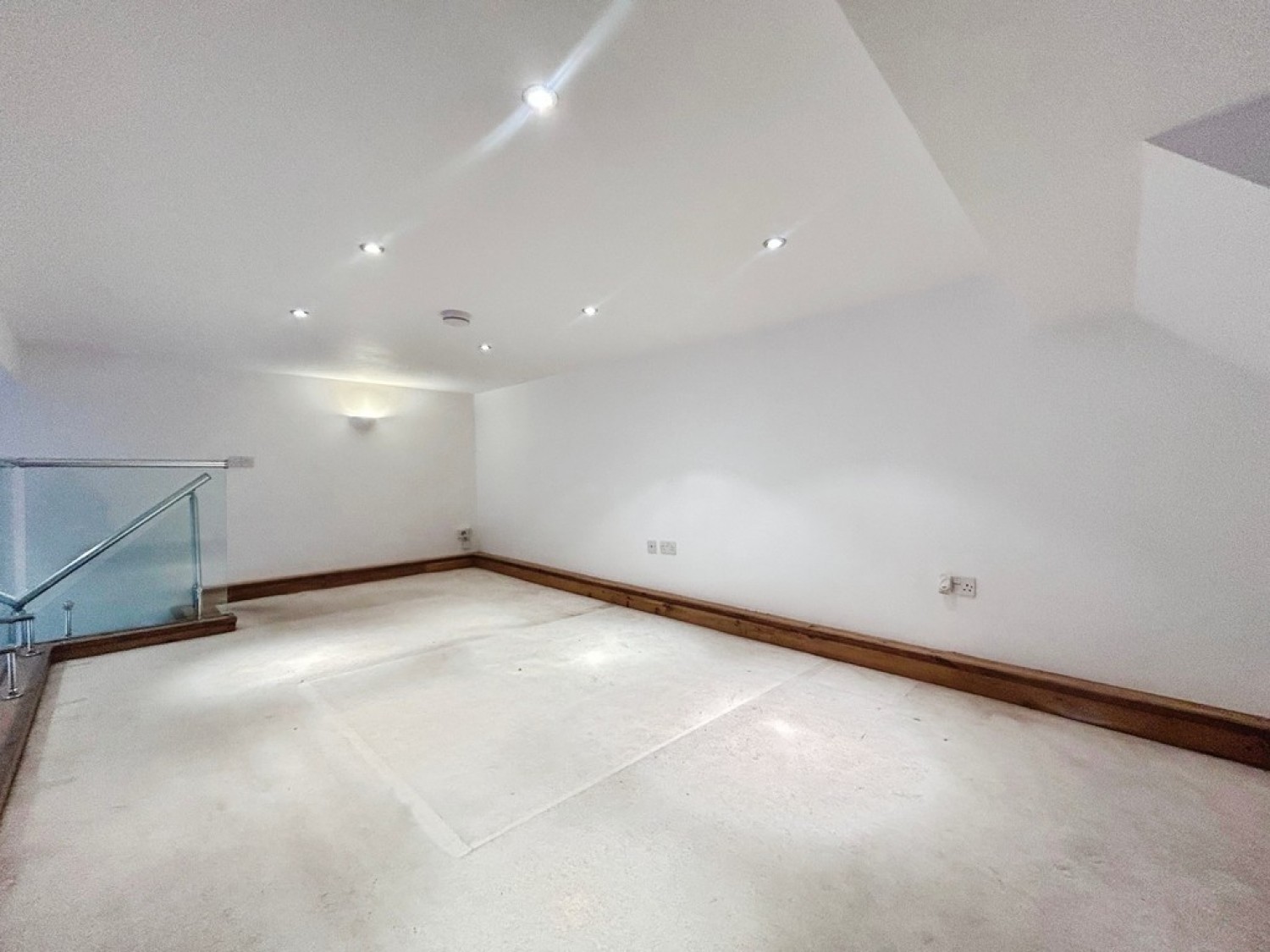 2 bedroom Flat for Letting Christchurch Road, Bournemouth