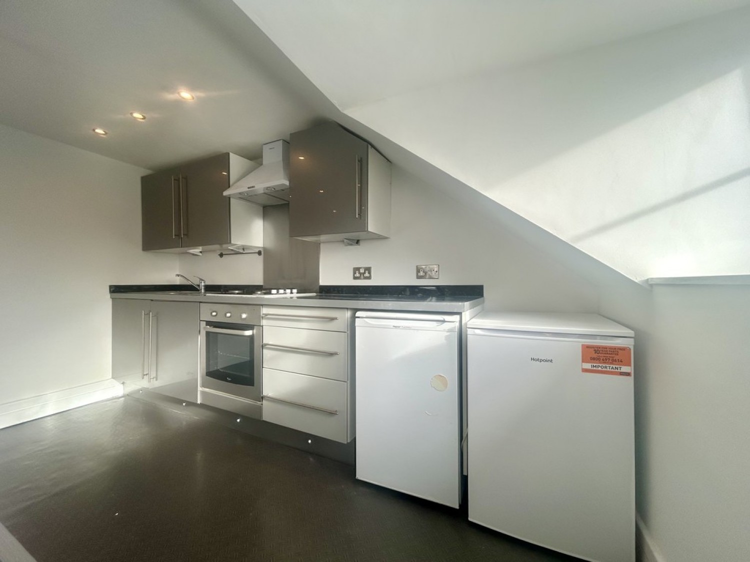 2 bedroom Flat in The Crescent, Bournemouth