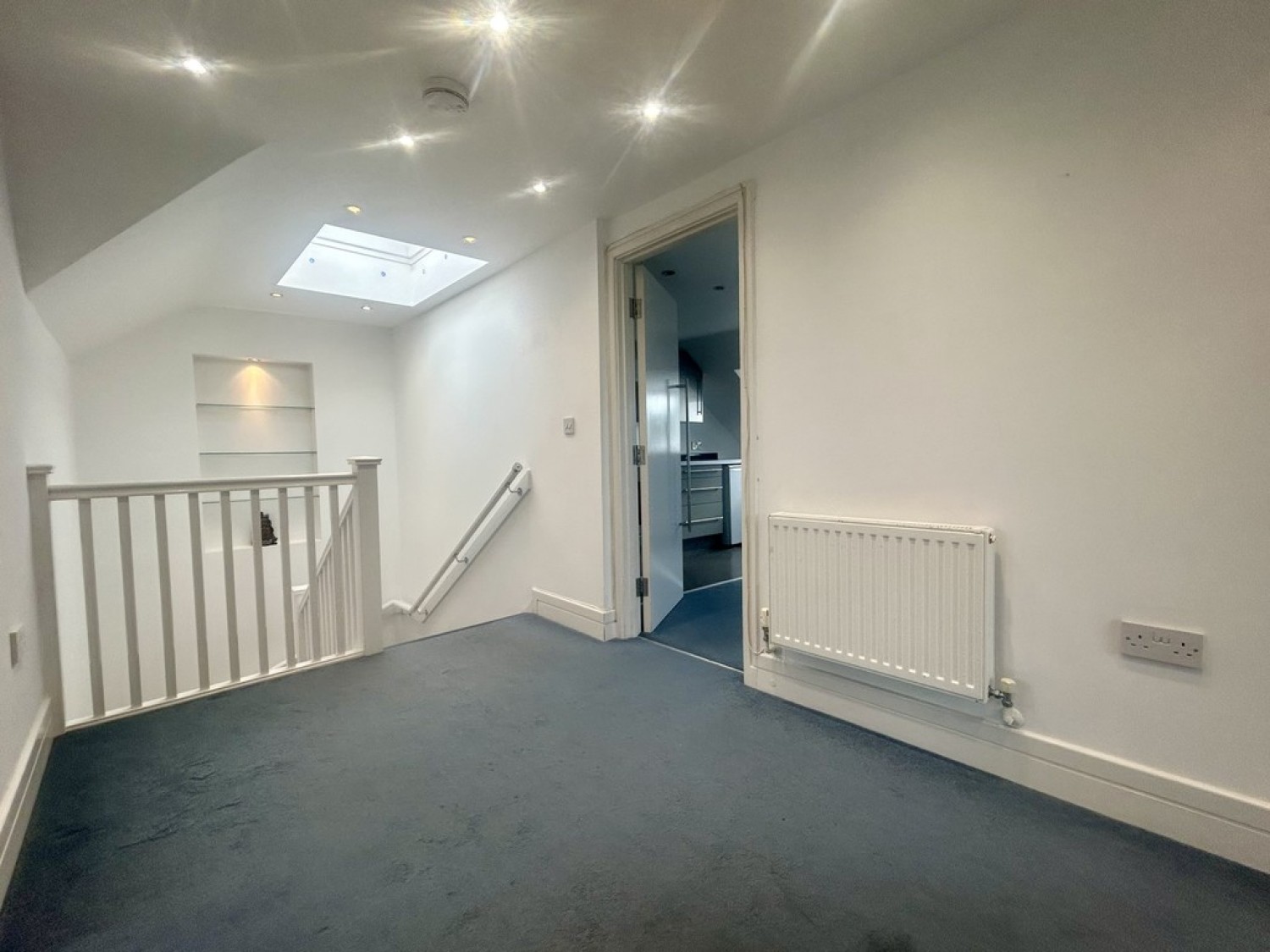 2 bedroom Flat in The Crescent, Bournemouth