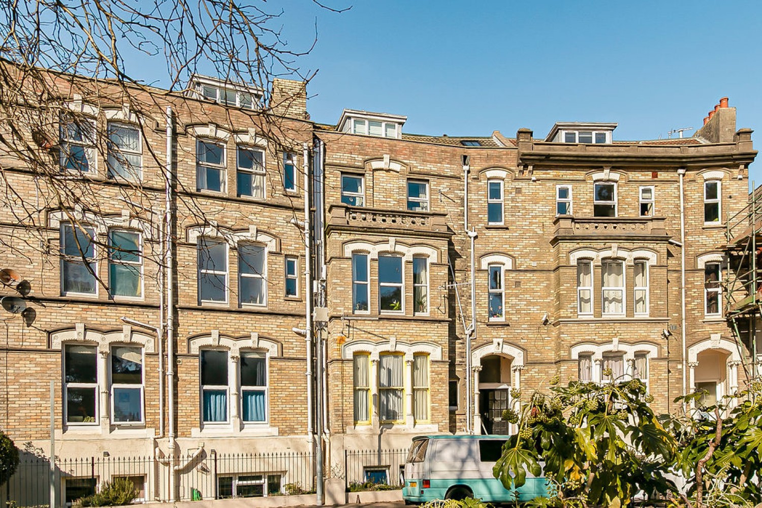 2 bedroom Flat in The Crescent, Bournemouth