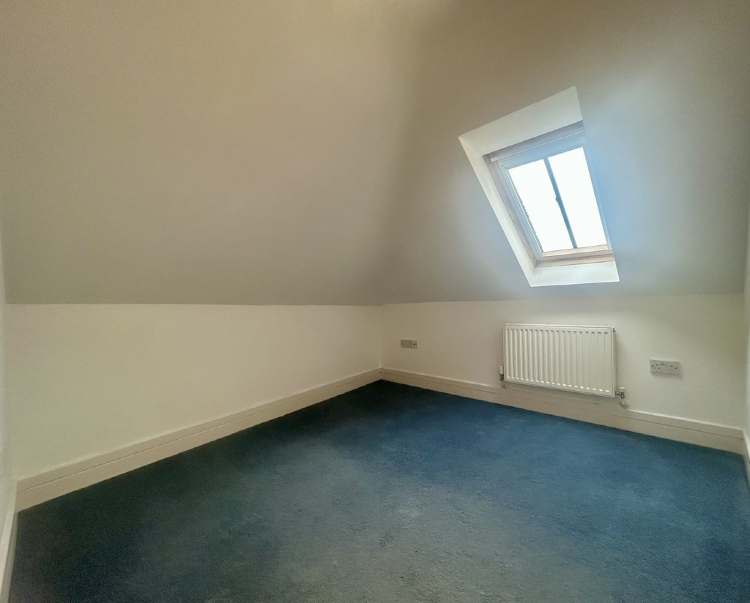 2 bedroom Flat in The Crescent, Bournemouth